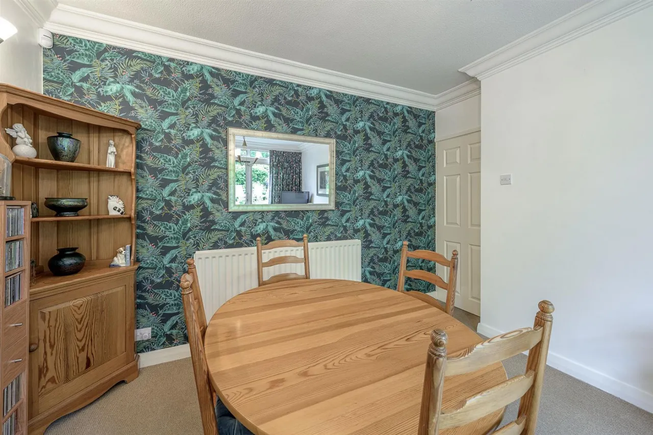 Elizabeth Grove, Dudley, DY2, photo 10