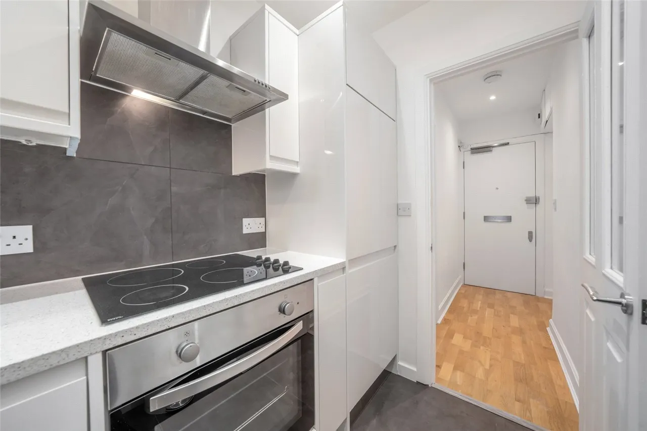 Mortimer Court, Abbey Road, St John's Wood, London, NW8, photo 7