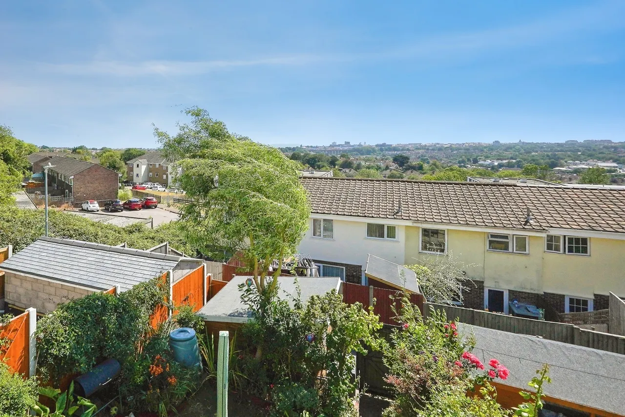 Pilgrim Spring, Folkestone, CT19, photo 24