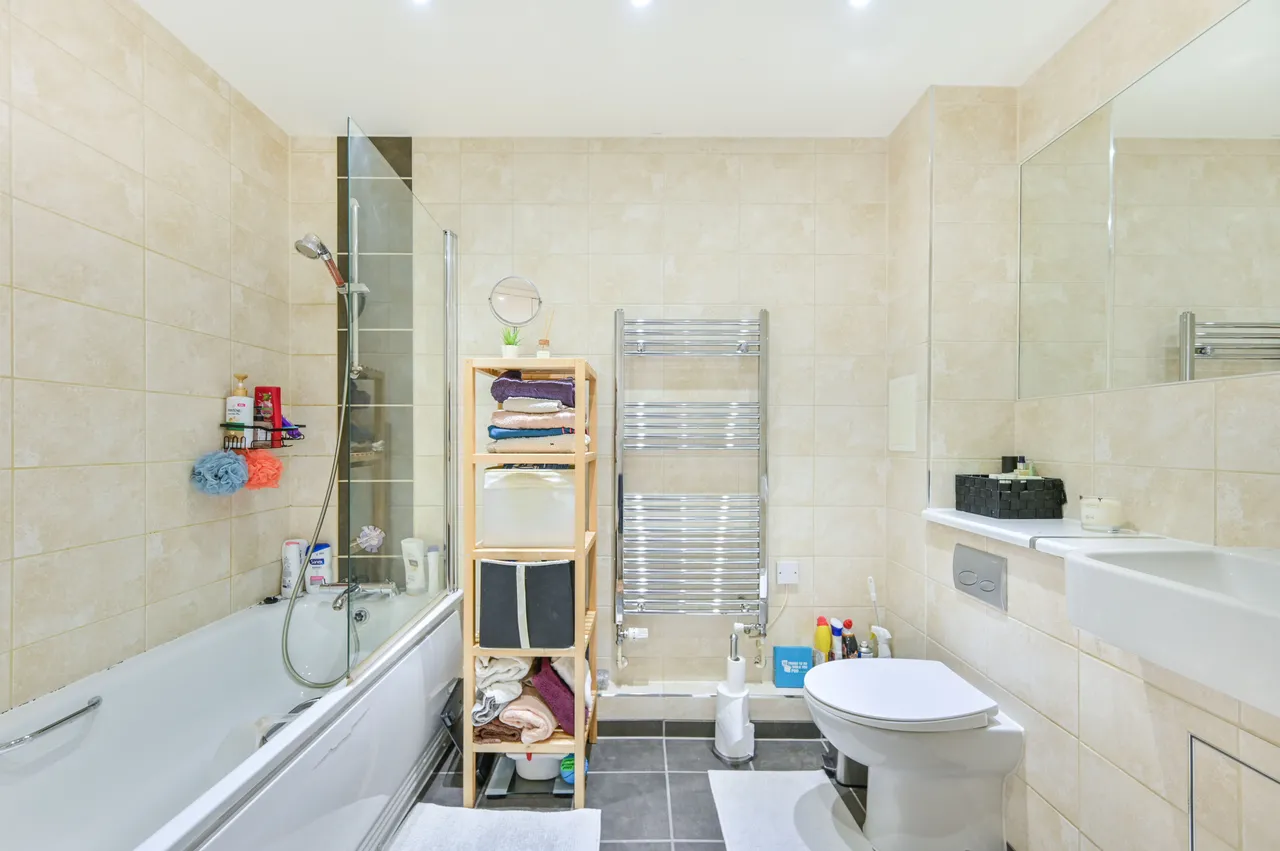 Flat 49, Elizabeth House, 341 High Road, Wembley, photo 12