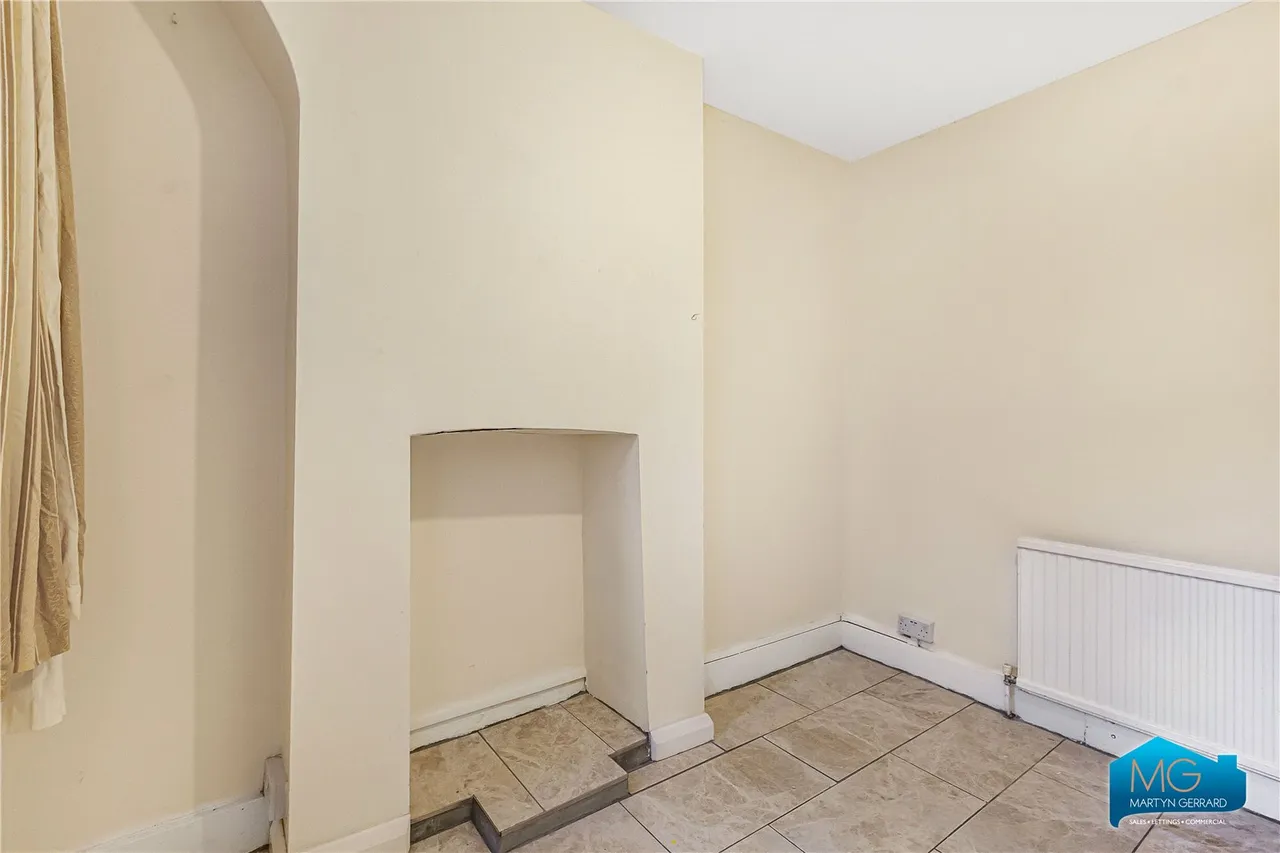 Avenue Road, London, N14, photo 18