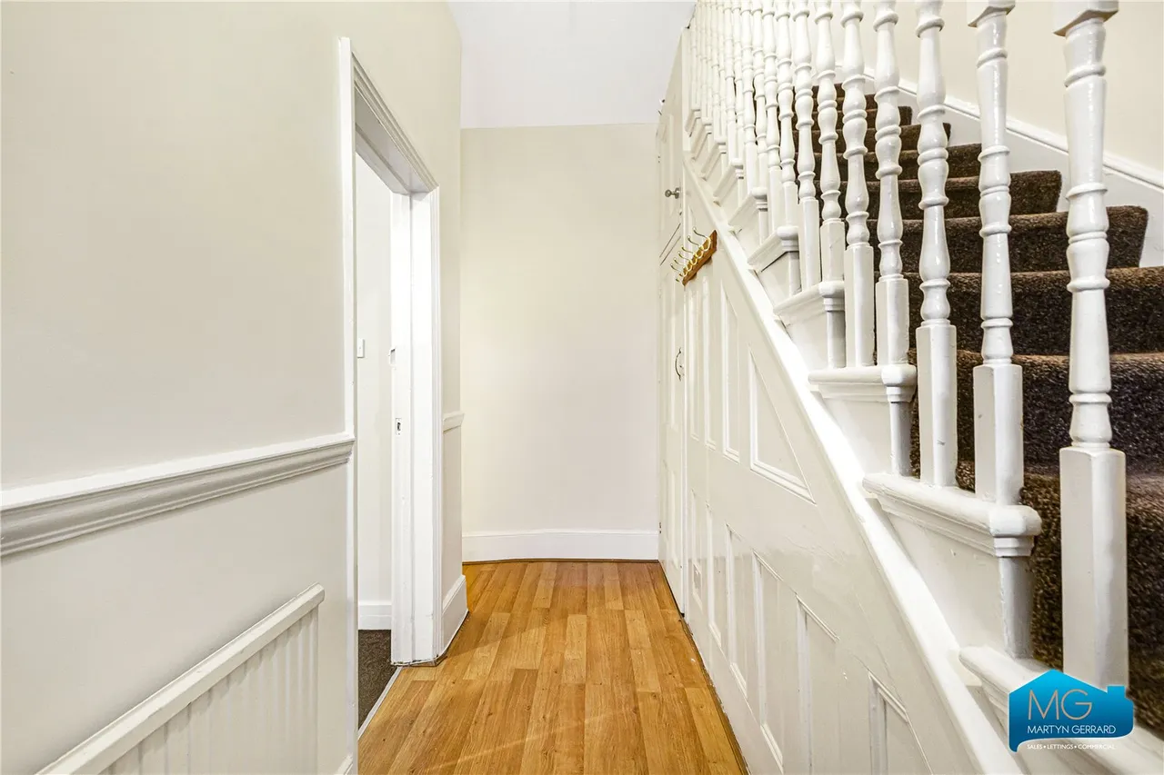 Avenue Road, London, N14, photo 7