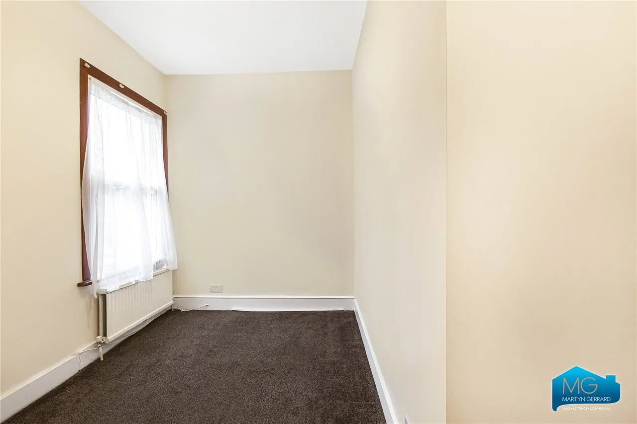 Avenue Road, London, N14, photo 25