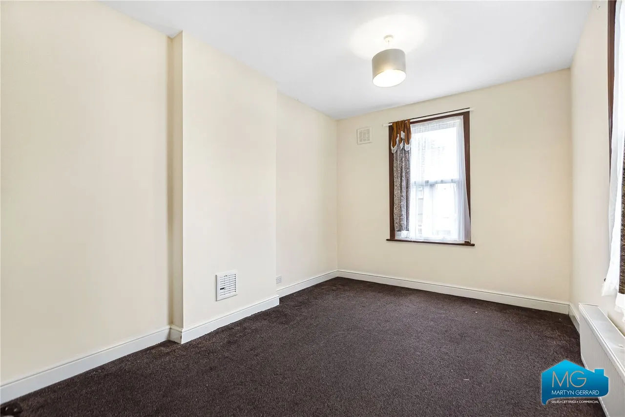 Avenue Road, London, N14, photo 15