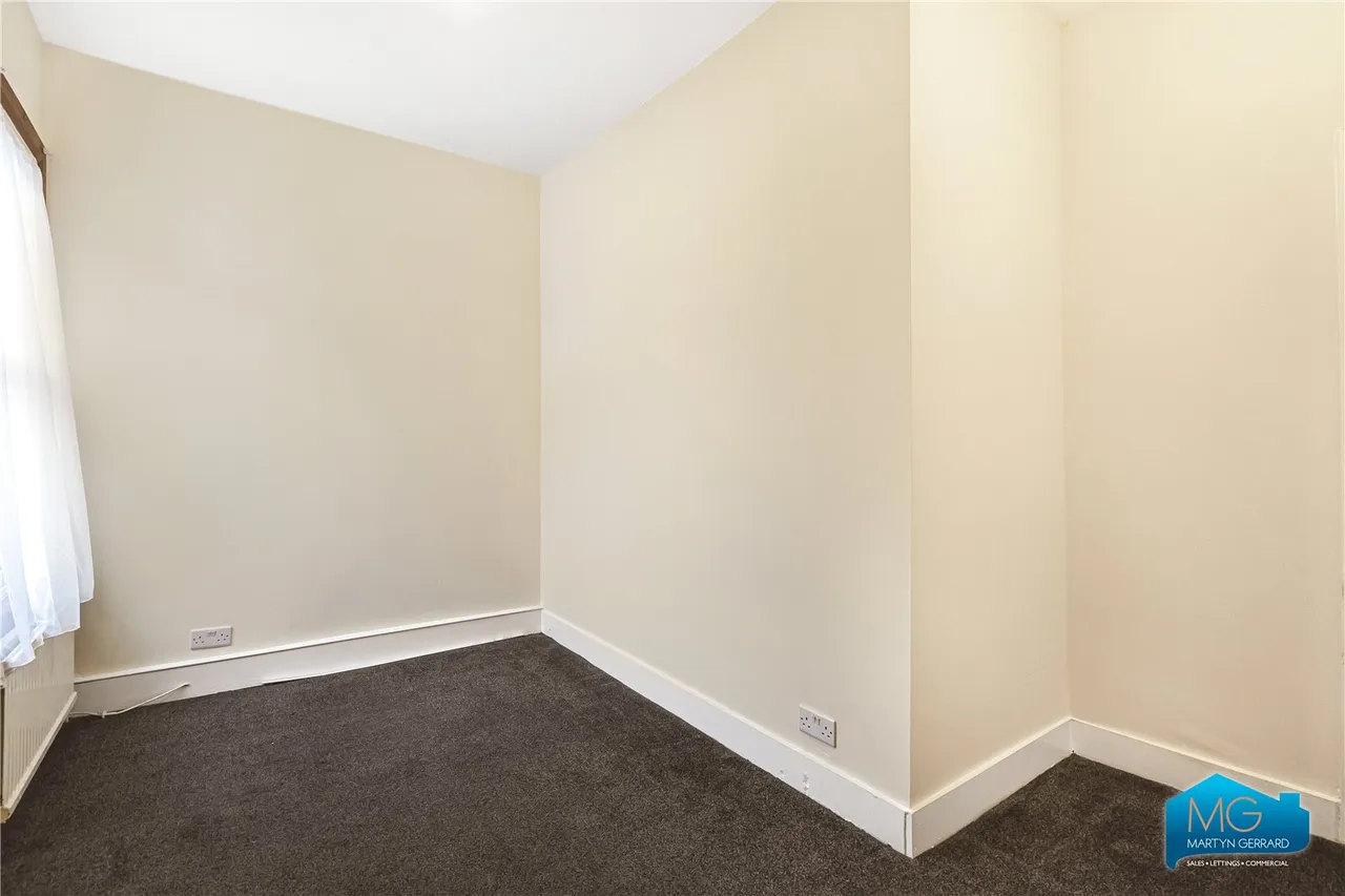 Avenue Road, London, N14, photo 24