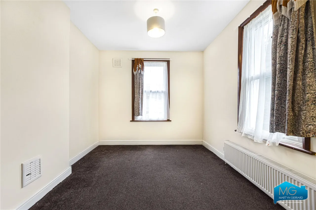 Avenue Road, London, N14, photo 16