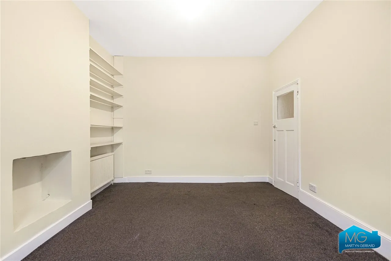 Avenue Road, London, N14, photo 22