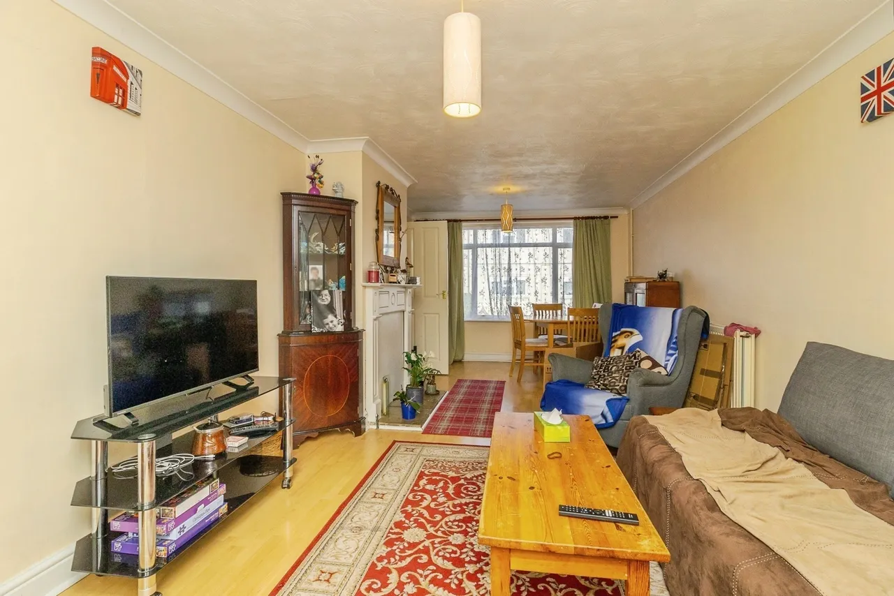 Buckfast Avenue, Bletchley, Milton Keynes, Buckinghamshire, MK3, photo 8