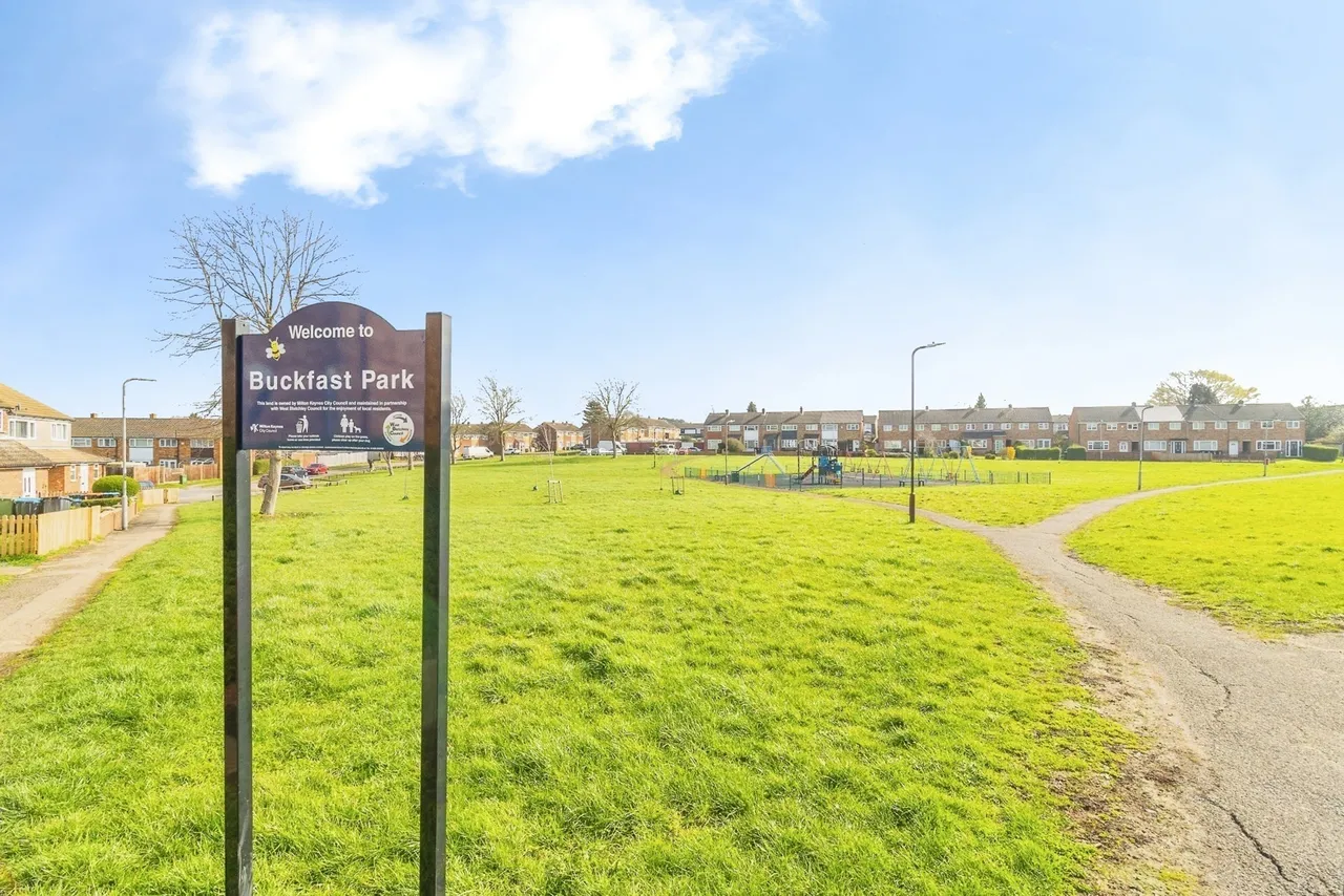 Buckfast Avenue, Bletchley, Milton Keynes, Buckinghamshire, MK3, photo 4