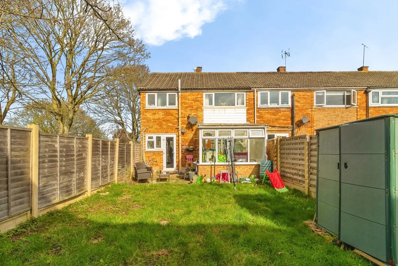 Buckfast Avenue, Bletchley, Milton Keynes, Buckinghamshire, MK3, photo 2