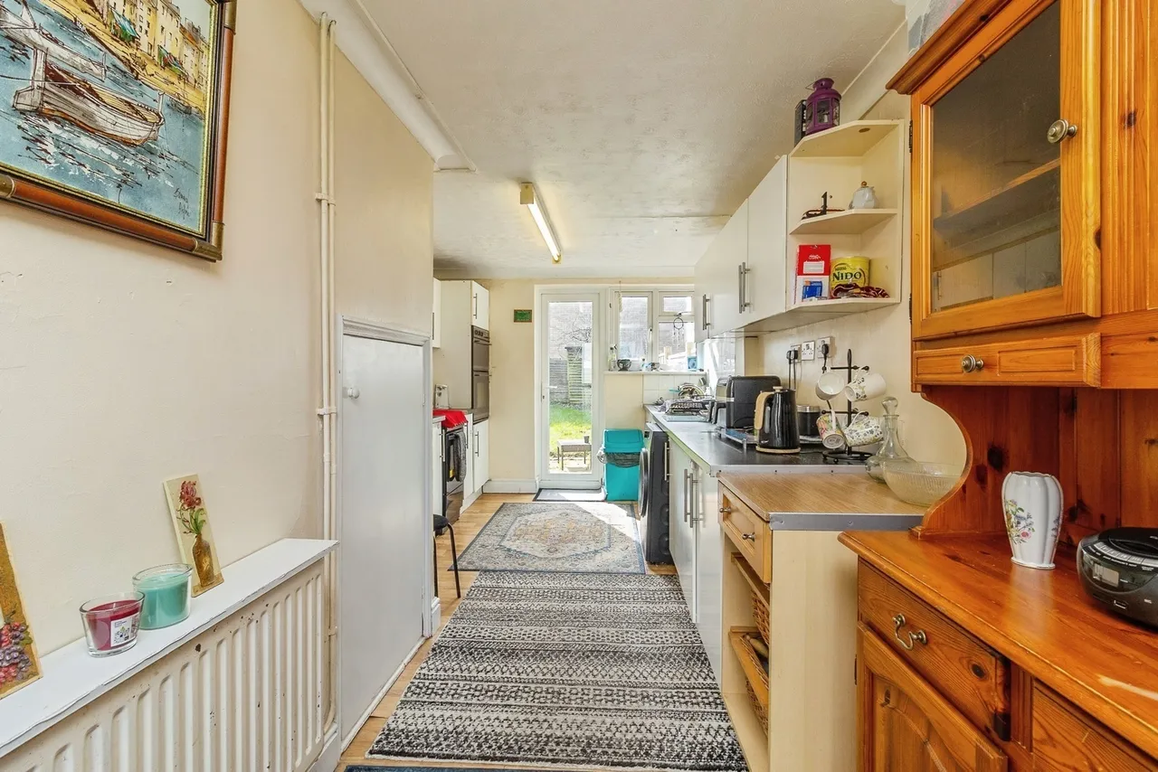 Buckfast Avenue, Bletchley, Milton Keynes, Buckinghamshire, MK3, photo 10