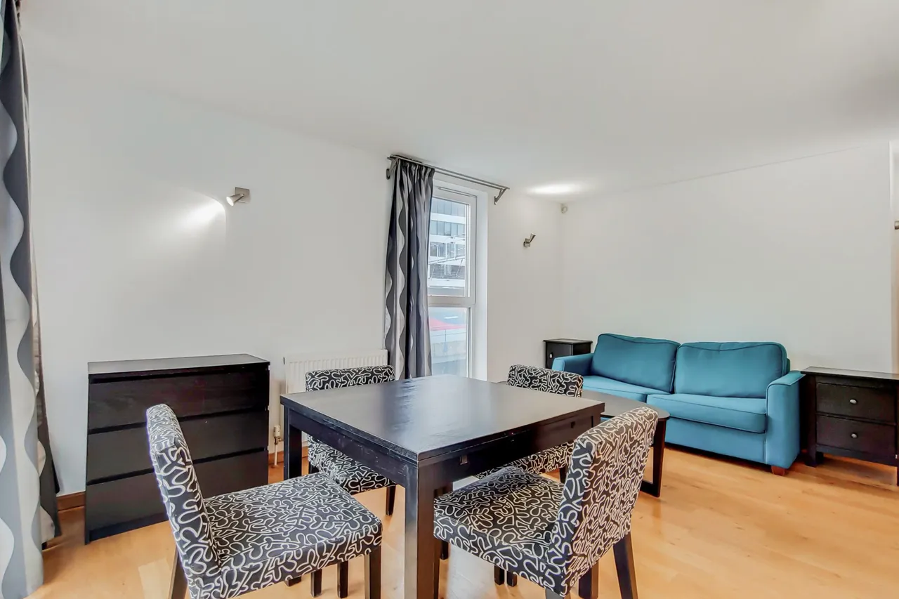 Flat 5, Tower Mint Apartments, 84 John Fisher Street, London, photo 3