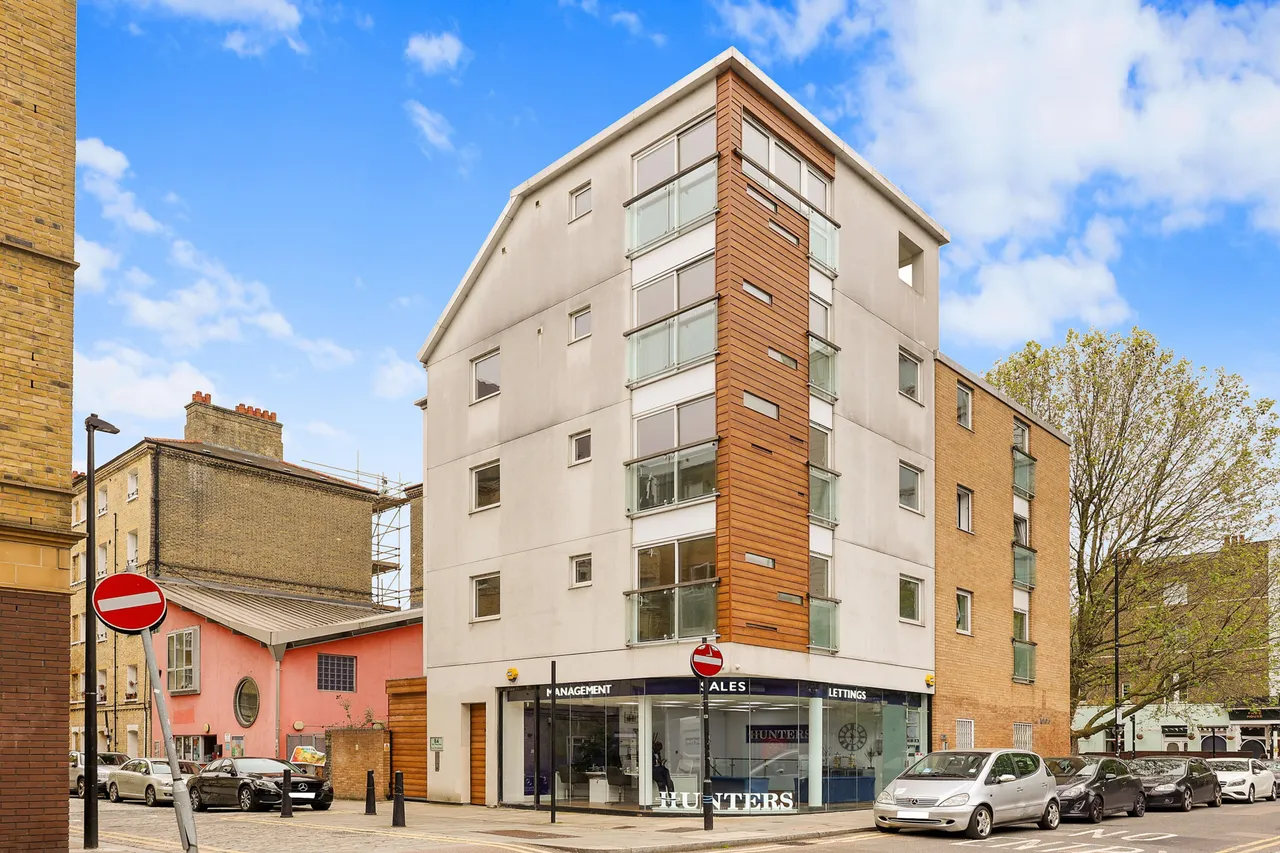 Flat 5, Tower Mint Apartments, 84 John Fisher Street, London, photo 11