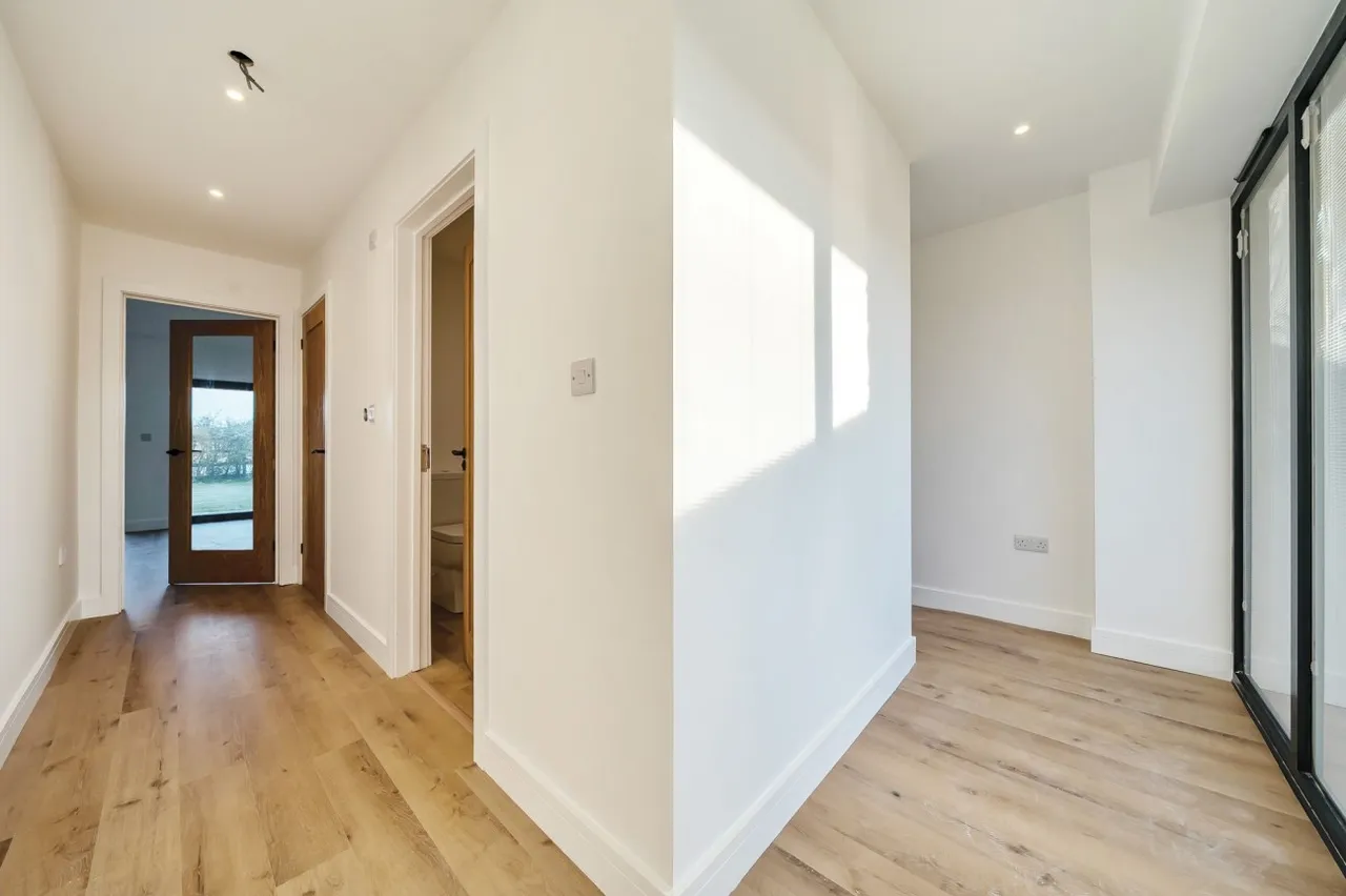 Somerset Court, Brinsea, BS49, photo 5