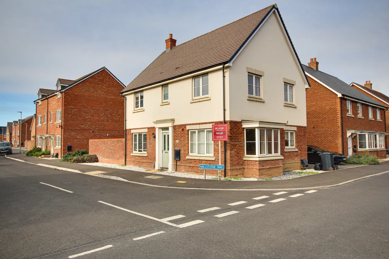 4 bed house to rent — Millstone Way, Tuffley, Gloucester, GL1