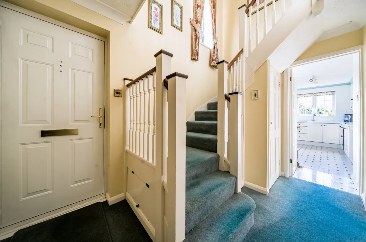 Aspen Gardens, Hook, Hampshire, RG27 9RB, photo 13
