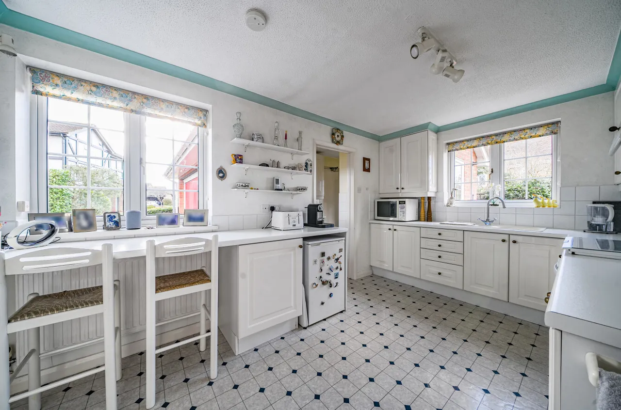 Aspen Gardens, Hook, Hampshire, RG27 9RB, photo 14