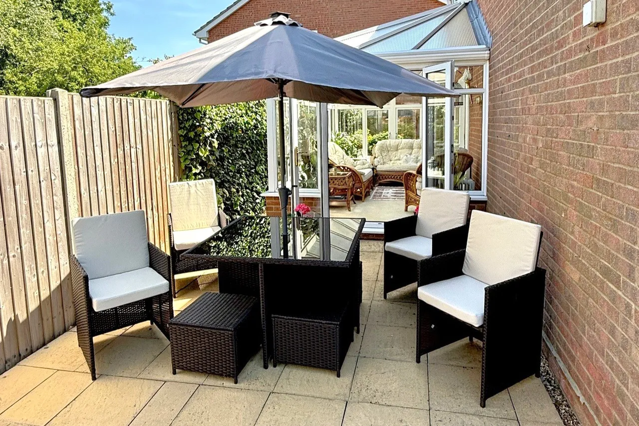 Aspen Gardens, Hook, Hampshire, RG27 9RB, photo 21