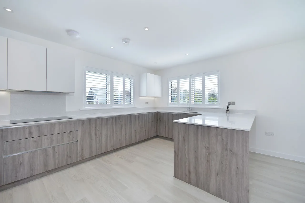 Cranleigh, GU6, photo 15
