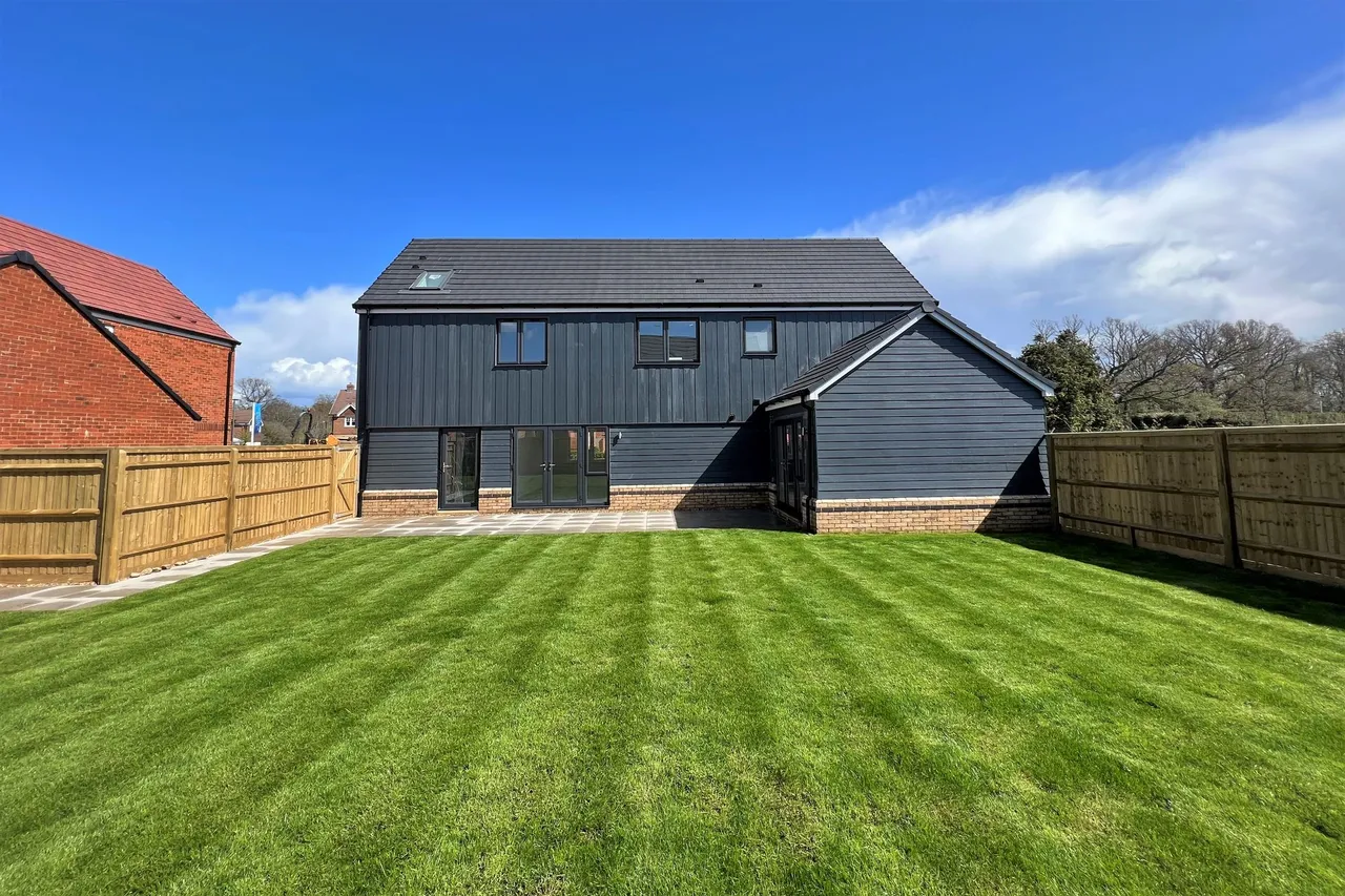 Cranleigh, GU6, photo 12