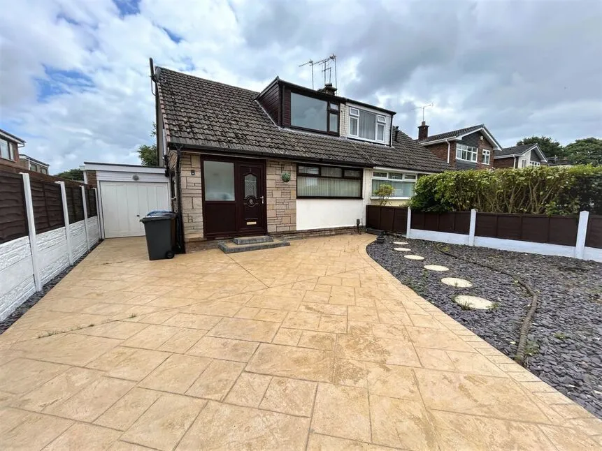 3 bed house to rent — Cheviot Close, Wigan, Greater Manchester, WN3