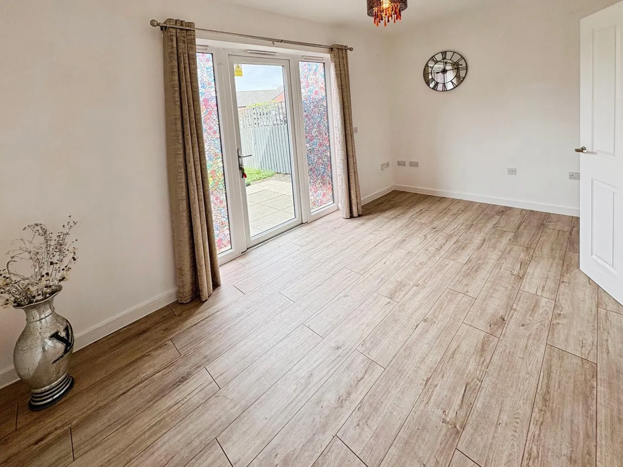 Symons Crescent, Sheffield, S5, photo 6
