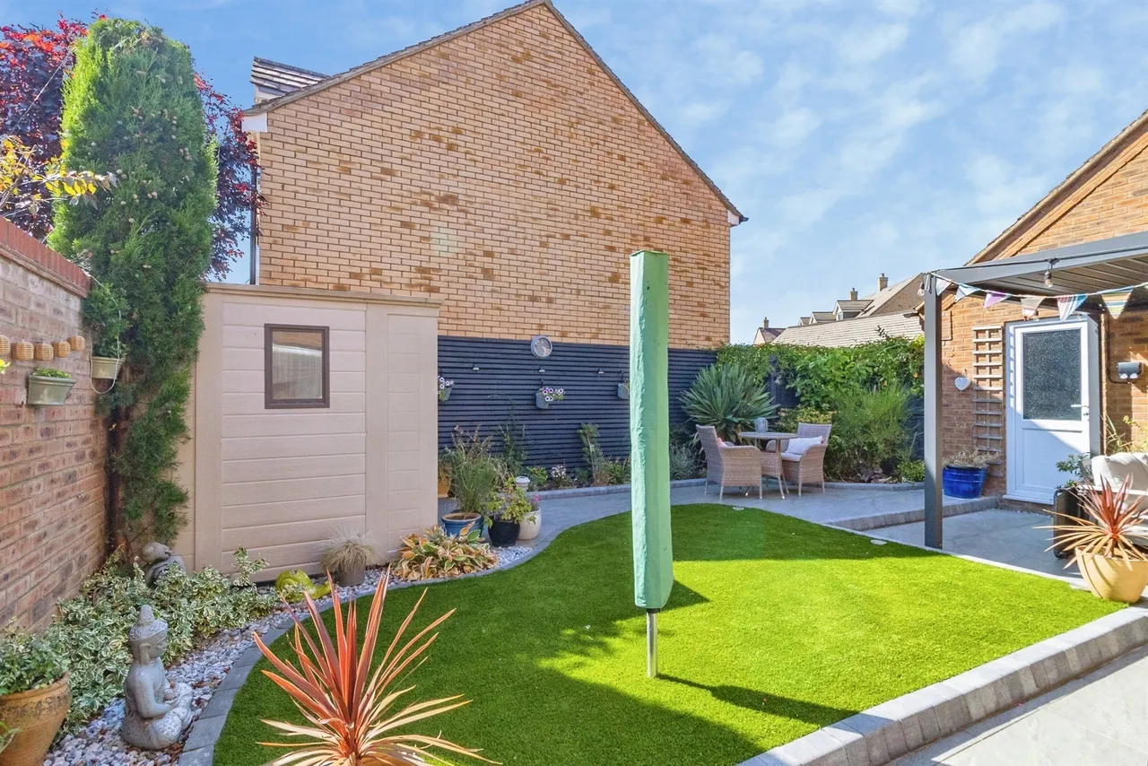 Grebe Drive, Leighton Buzzard, photo 2