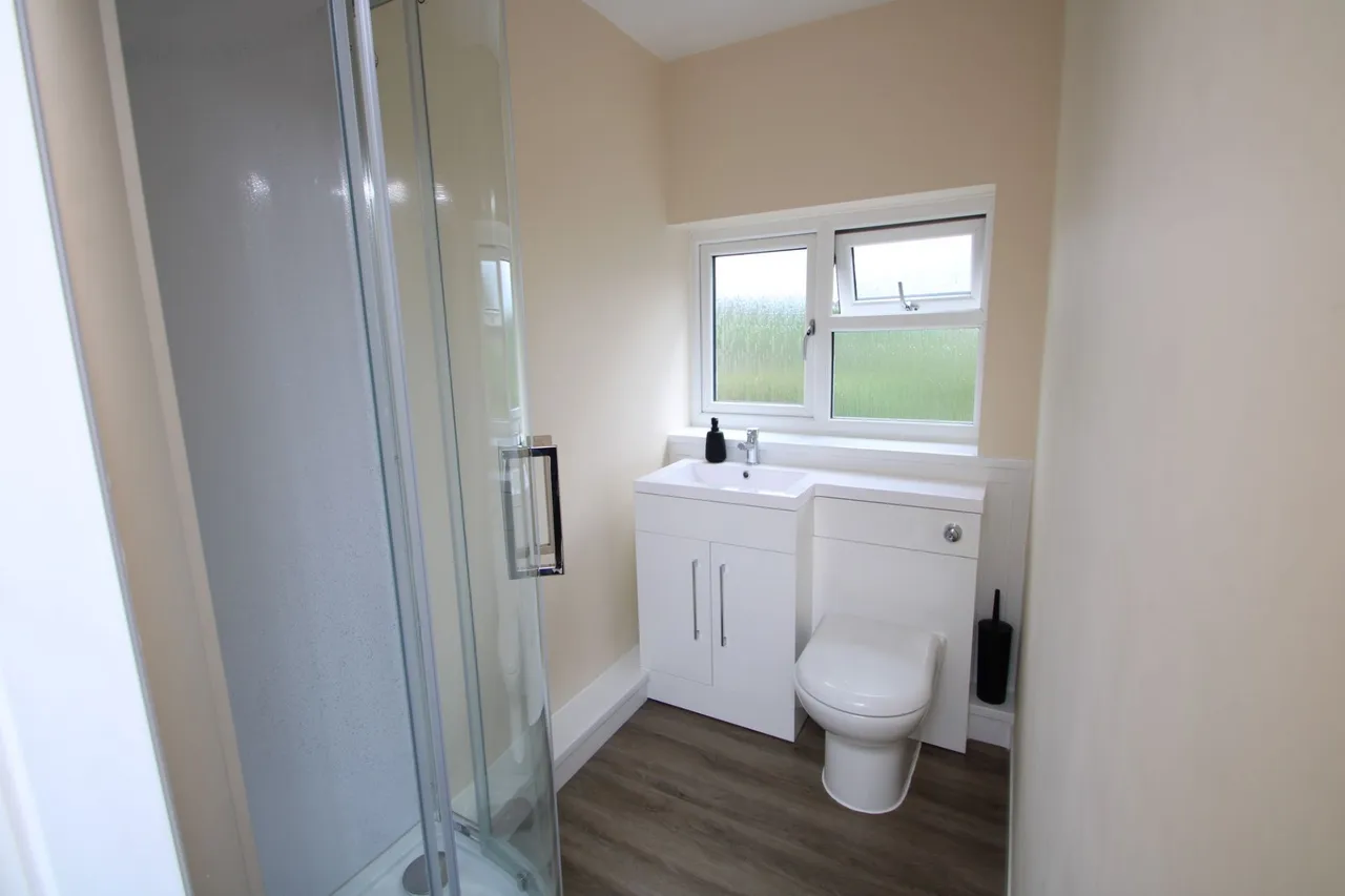 Chapel Lane, High Wycombe, HP12, photo 4