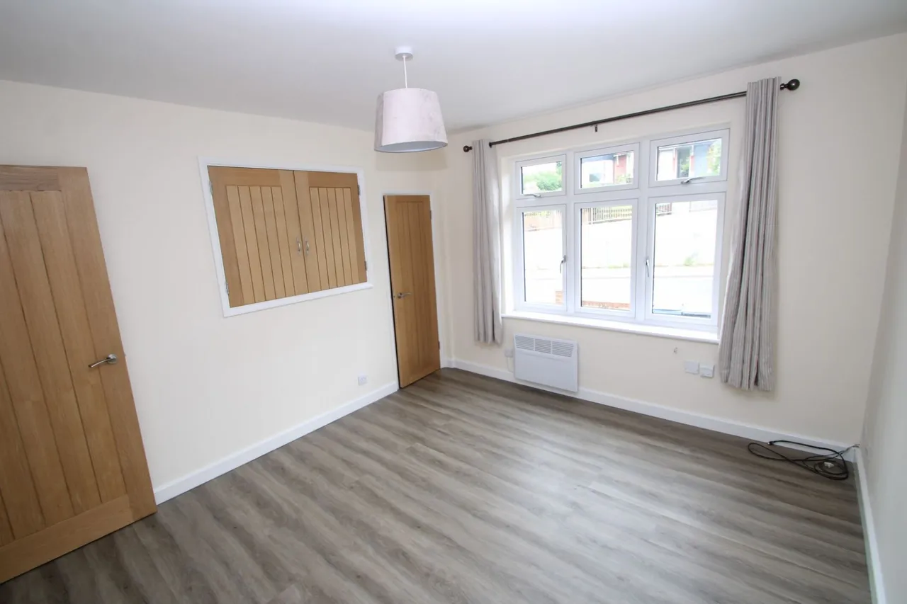 Chapel Lane, High Wycombe, HP12, photo 5