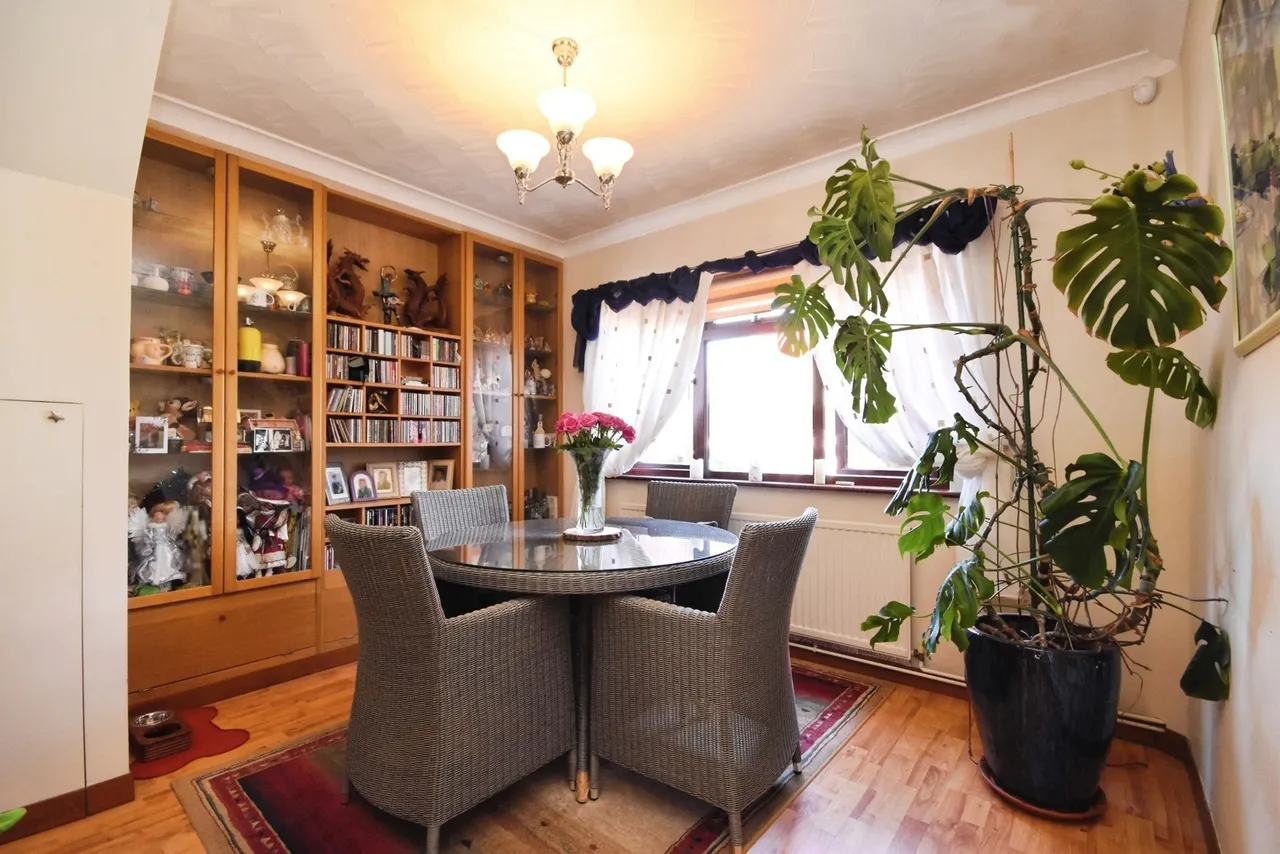 Sutton Court Drive, Rochford, Essex, SS4, photo 7