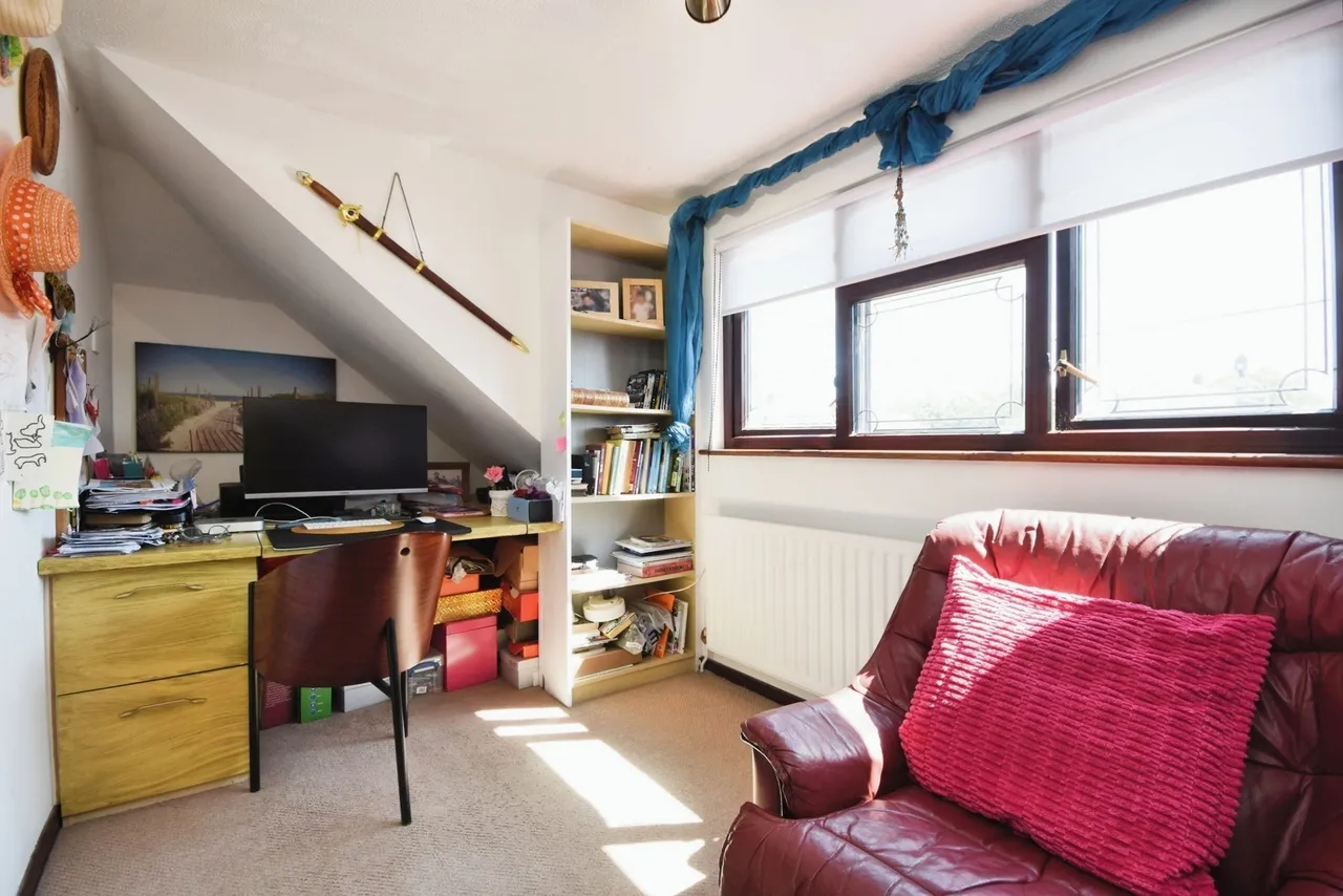 Sutton Court Drive, Rochford, Essex, SS4, photo 14