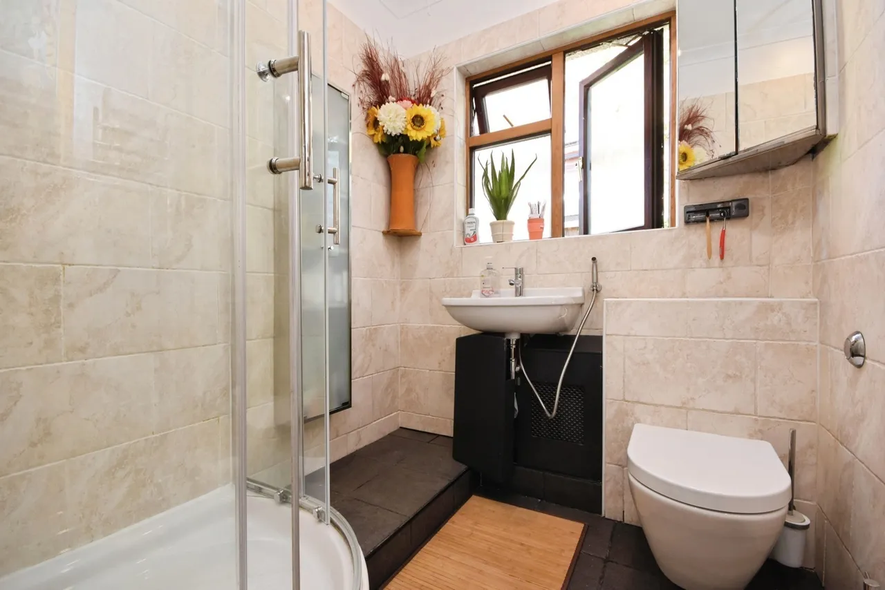 Sutton Court Drive, Rochford, Essex, SS4, photo 10
