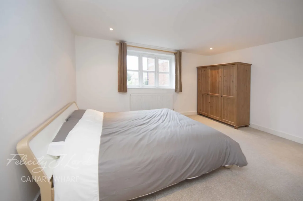 Ardennes House, E16, photo 6