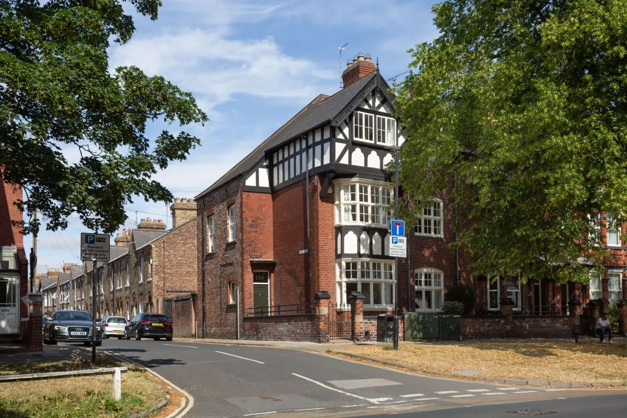 6 bed house for sale, Clifton, York, YO30
