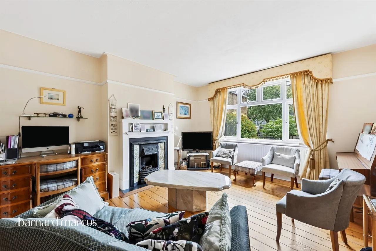 Chestnut Grove, New Malden, KT3, photo 13