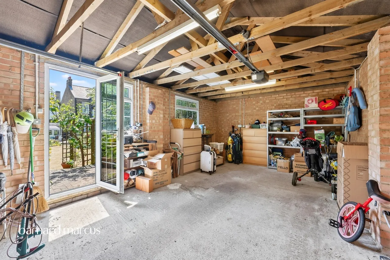 Chestnut Grove, New Malden, KT3, photo 16