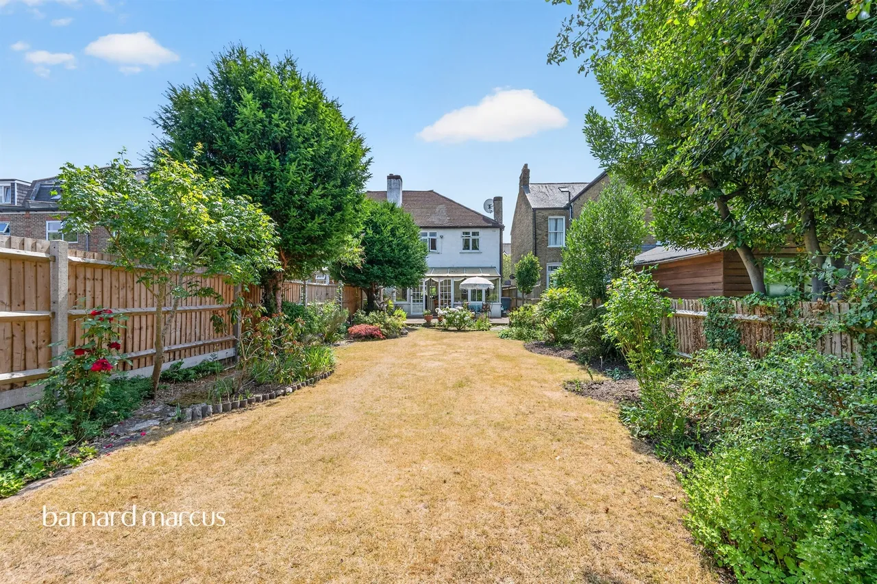 Chestnut Grove, New Malden, KT3, photo 15