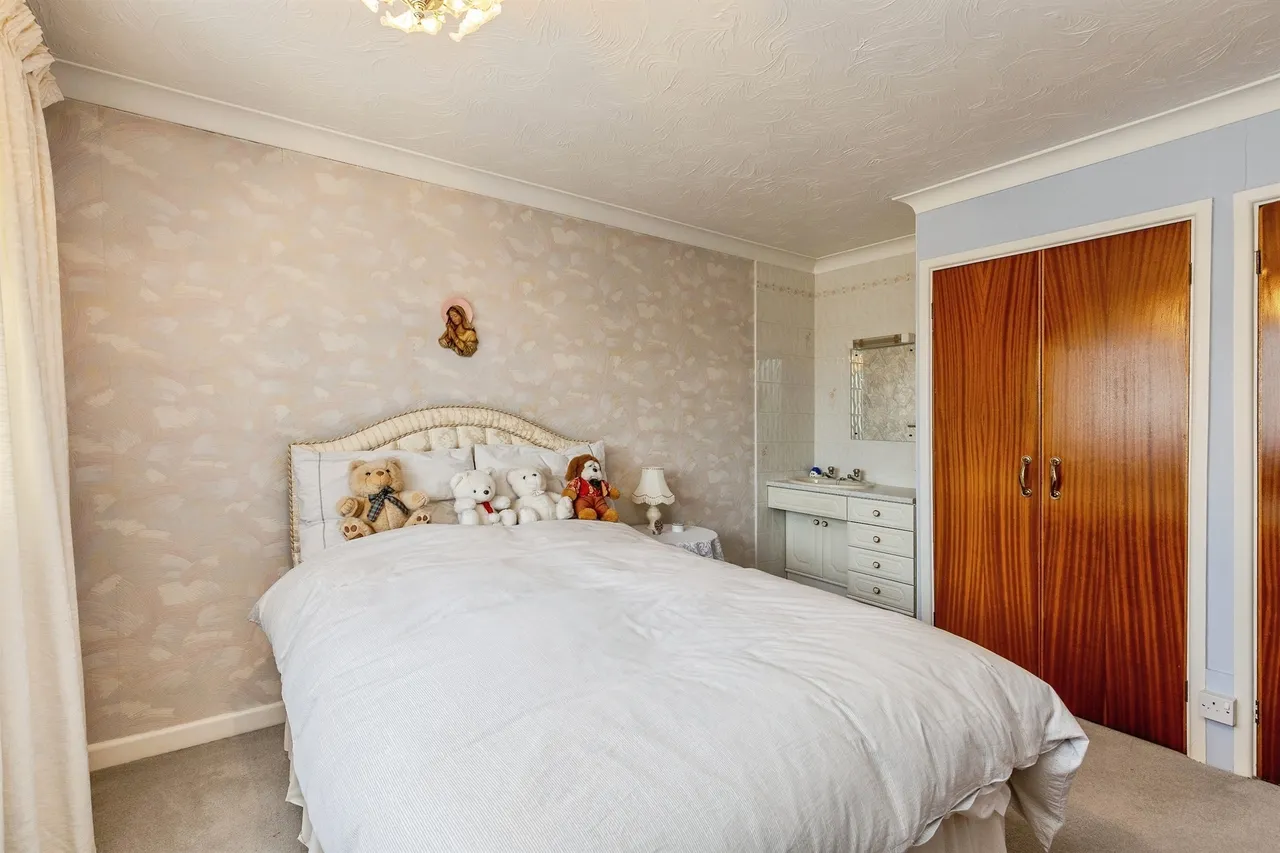 Court Farm Road, Longwell Green, BS30, photo 13