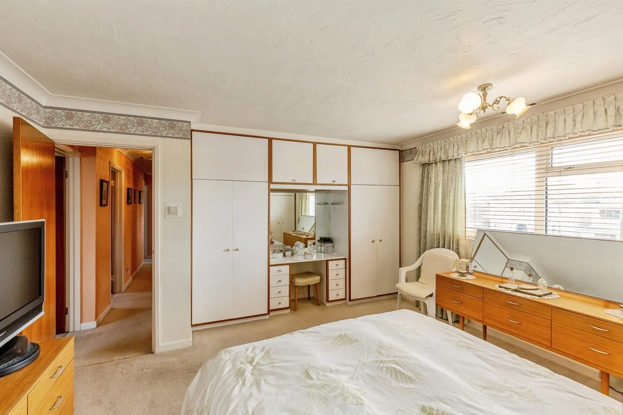 Court Farm Road, Longwell Green, BS30, photo 9