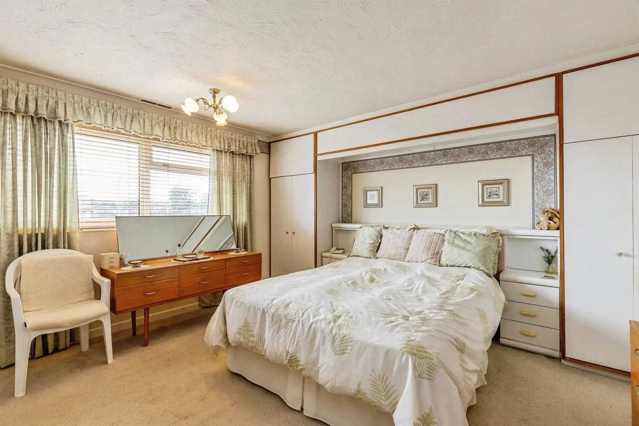 Court Farm Road, Longwell Green, BS30, photo 8