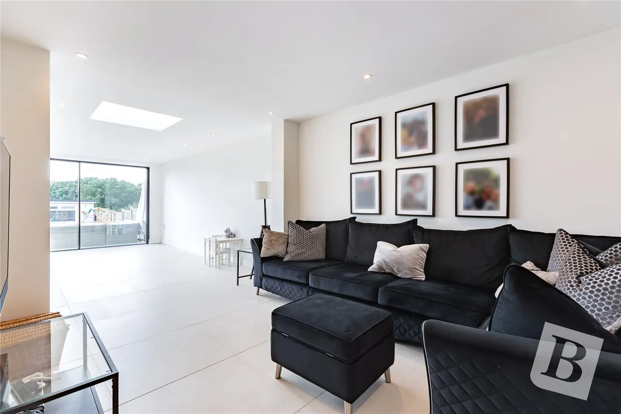 Upminster, RM14, photo 8