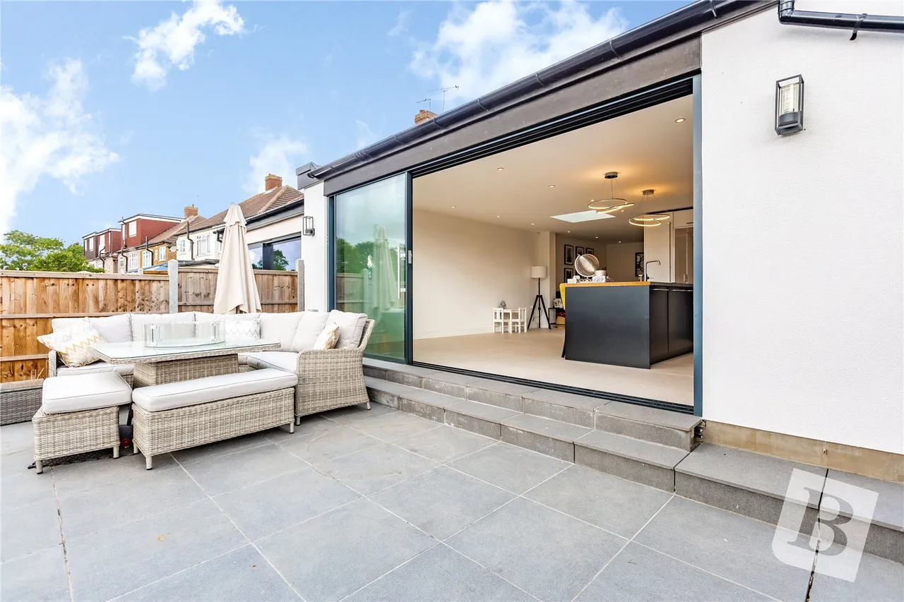 Upminster, RM14, photo 6