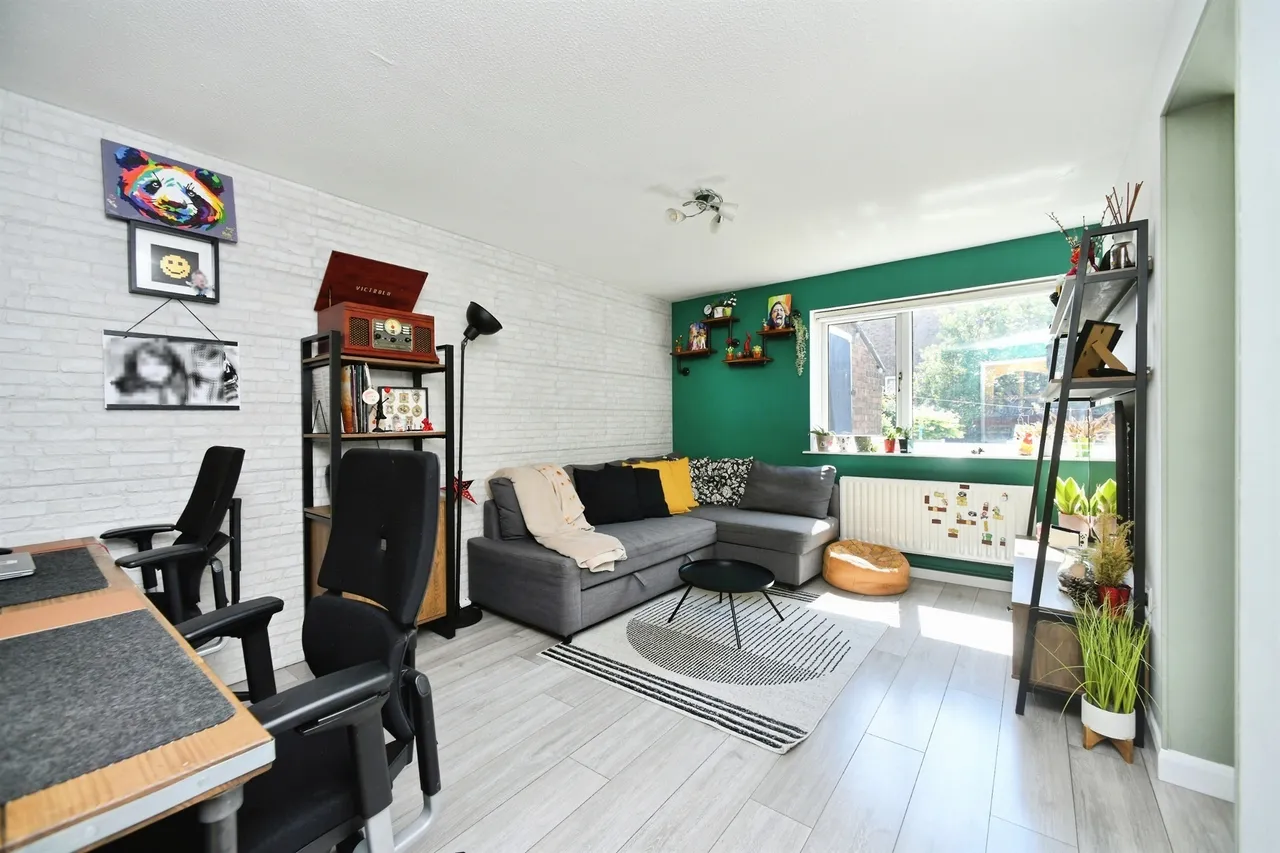 Whitehawk Road, Brighton, BN2, photo 4