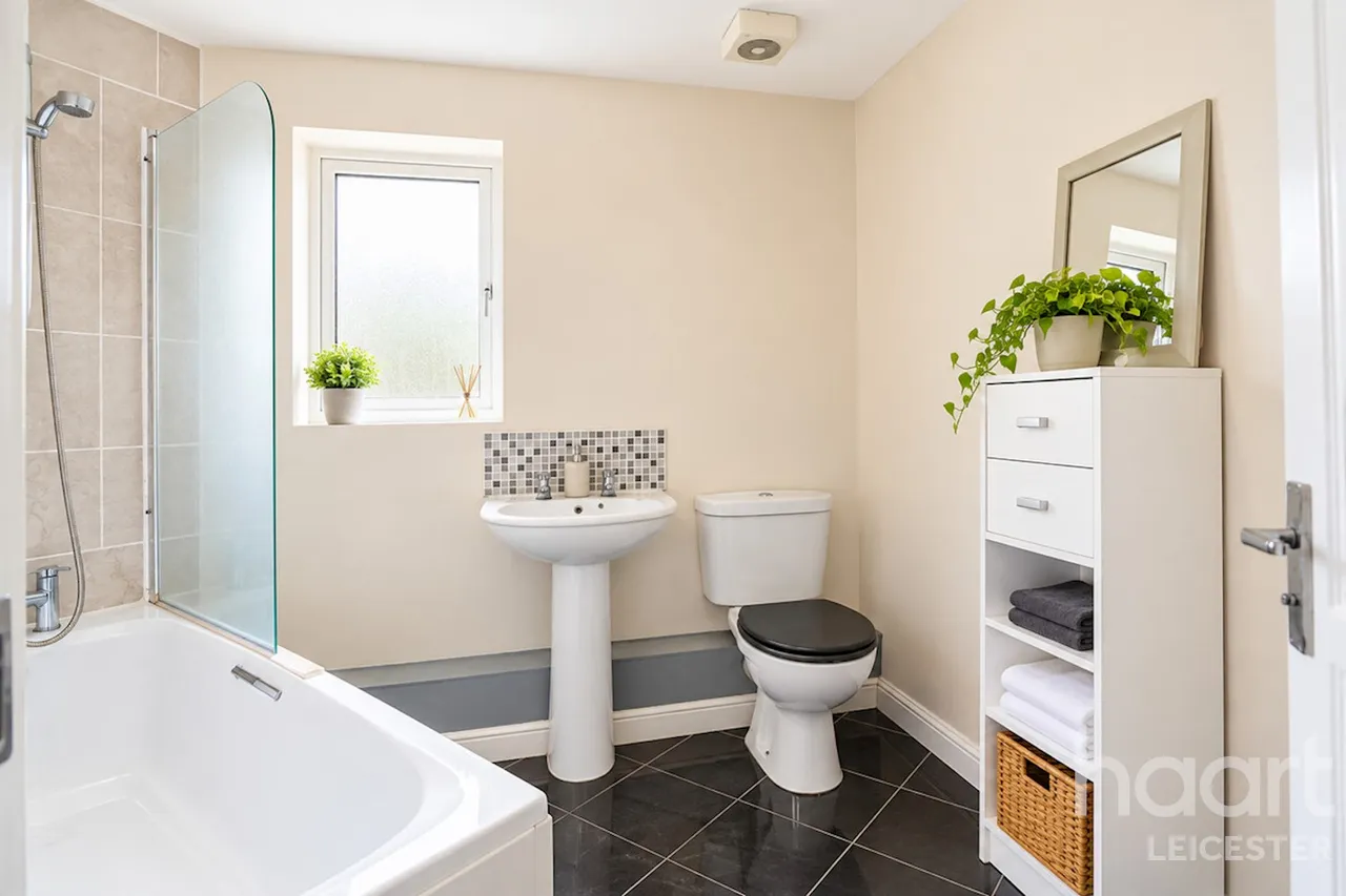 Reeth Close, Leicester, LE4, photo 9