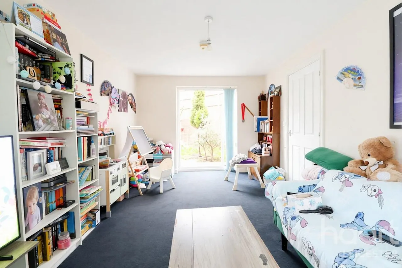 Reeth Close, Leicester, LE4, photo 6
