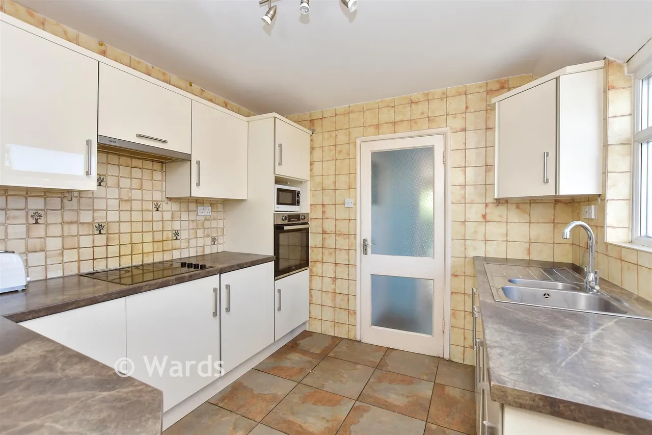 High Street, Sheerness, ME12, photo 7