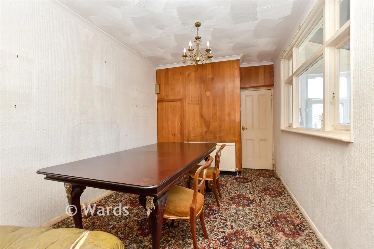 High Street, Sheerness, ME12, photo 8