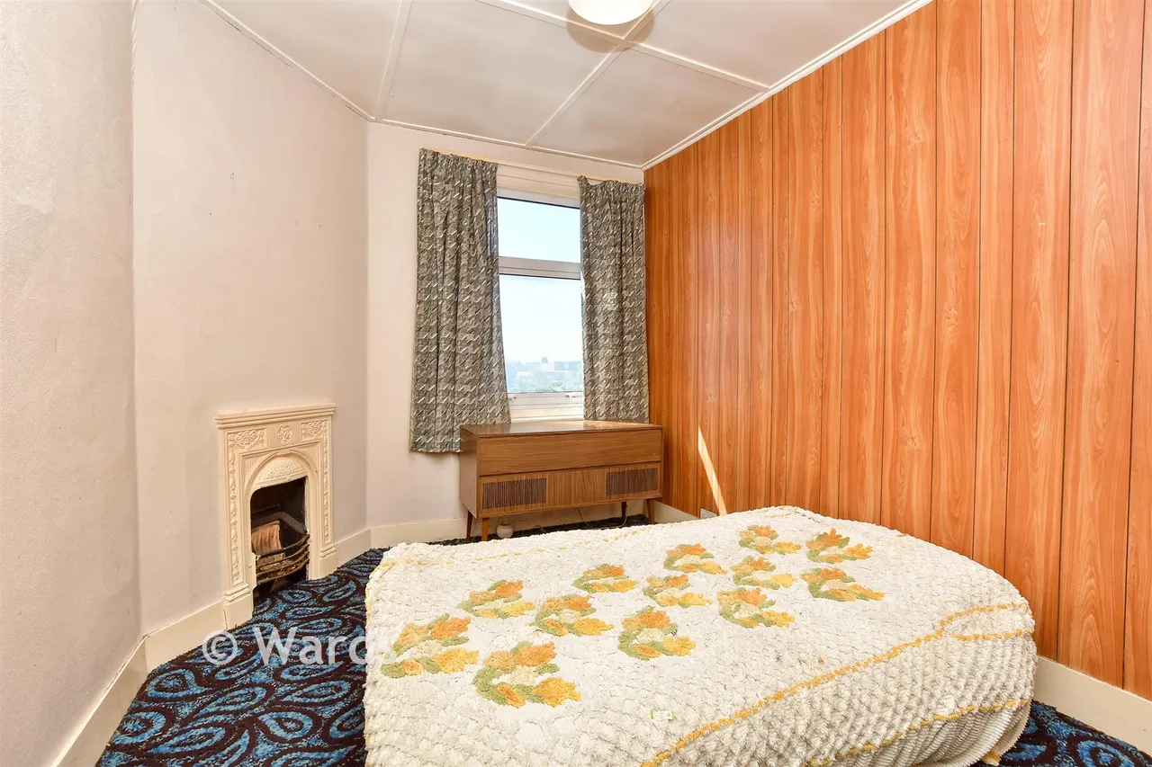High Street, Sheerness, ME12, photo 11