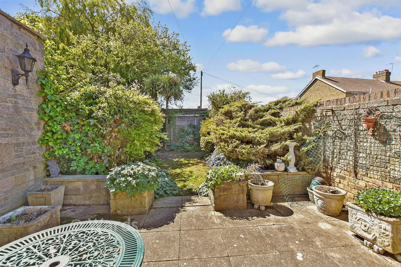 High Street, Sheerness, ME12, photo 15
