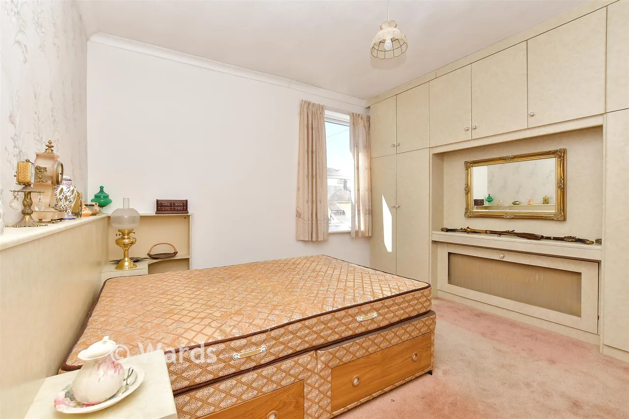 High Street, Sheerness, ME12, photo 10